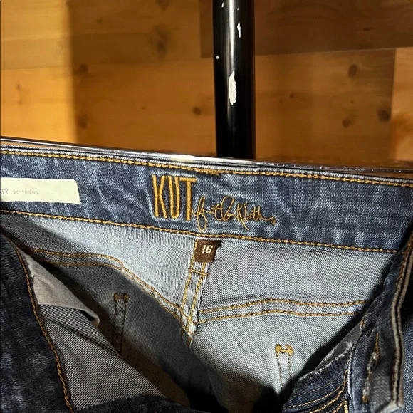 Kut from the Kloth Katy Boyfriend Jeans - Picture 2 of 6